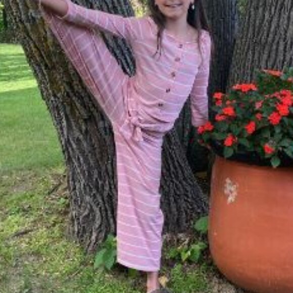 Amy Byer * Matching Knit Set * Size 7/8 (S) - Picture 7 of 7